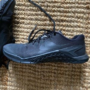 Women’s Nike Metcon 4 sneaker